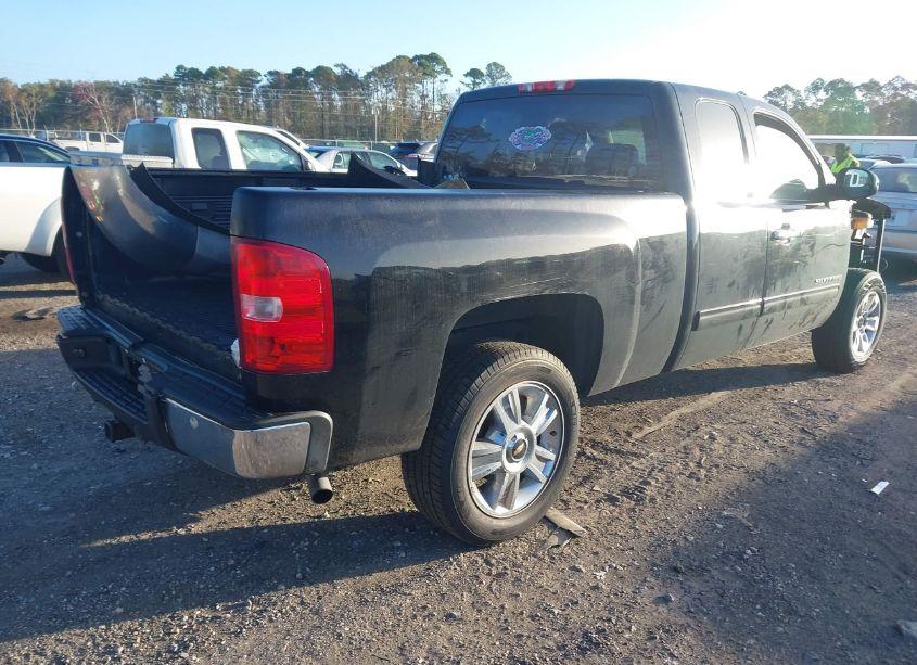 Photo 4 of 2013 Chevrolet Silverado 1500 LT (VIN 1GCRCSE00DZ122250)