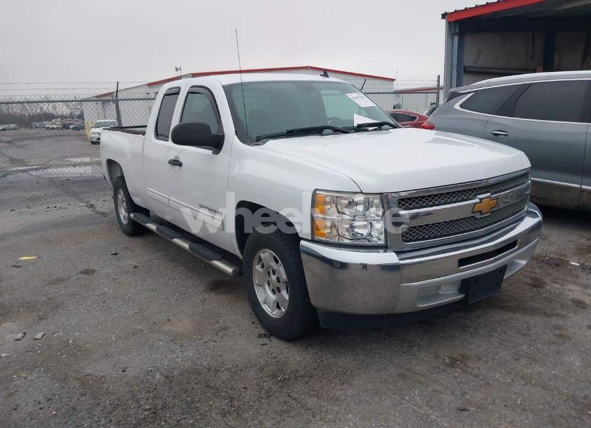 2013 Chevrolet Silverado 1500 LT (VIN 1GCRCSE00DZ168385) main photo