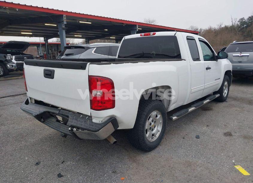 Photo 4 of 2013 Chevrolet Silverado 1500 LT (VIN 1GCRCSE00DZ168385)