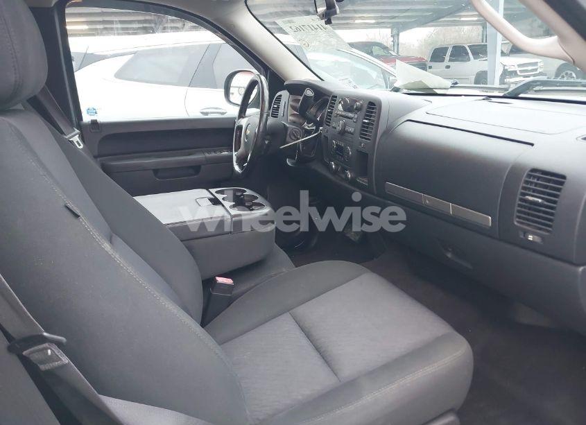 Photo 5 of 2013 Chevrolet Silverado 1500 LT (VIN 1GCRCSE00DZ168385)