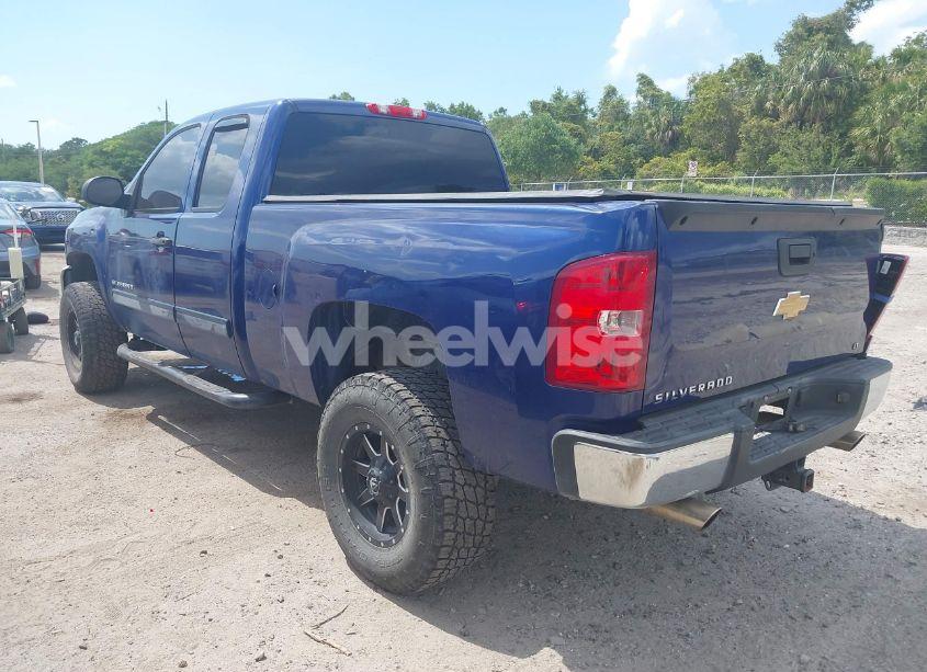 Photo 3 of 2013 Chevrolet Silverado 1500 LT (VIN 1GCRCSE00DZ244056)