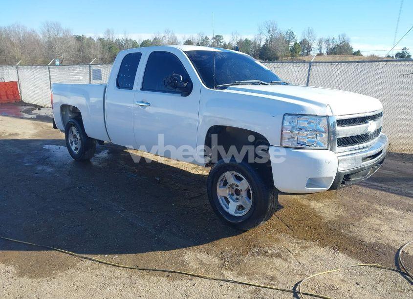 2011 Chevrolet Silverado 1500 LT (VIN 1GCRCSE01BZ142326) main photo