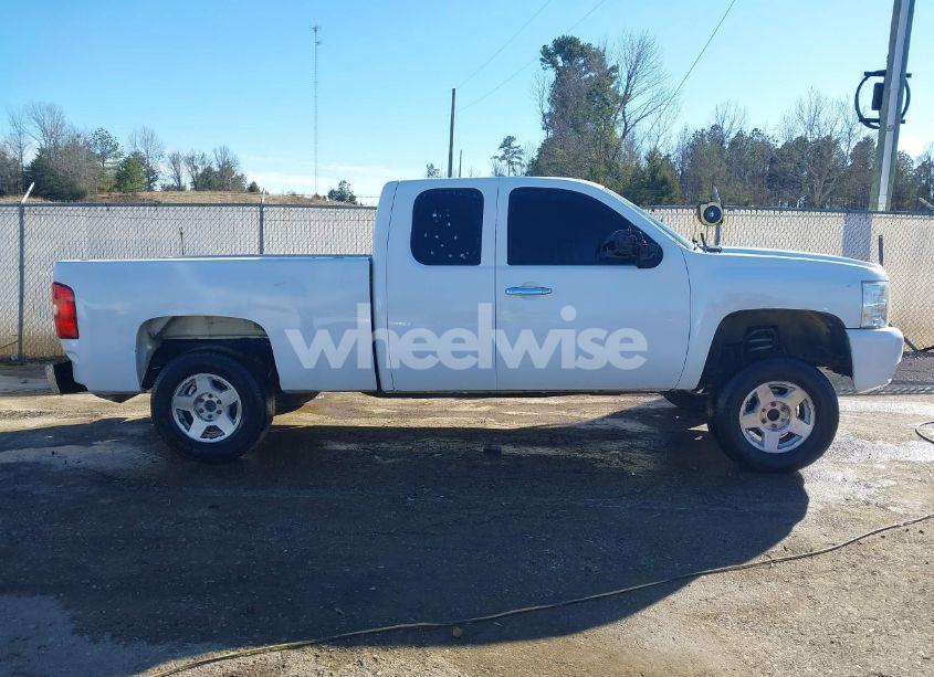 Photo 14 of 2011 Chevrolet Silverado 1500 LT (VIN 1GCRCSE01BZ142326)