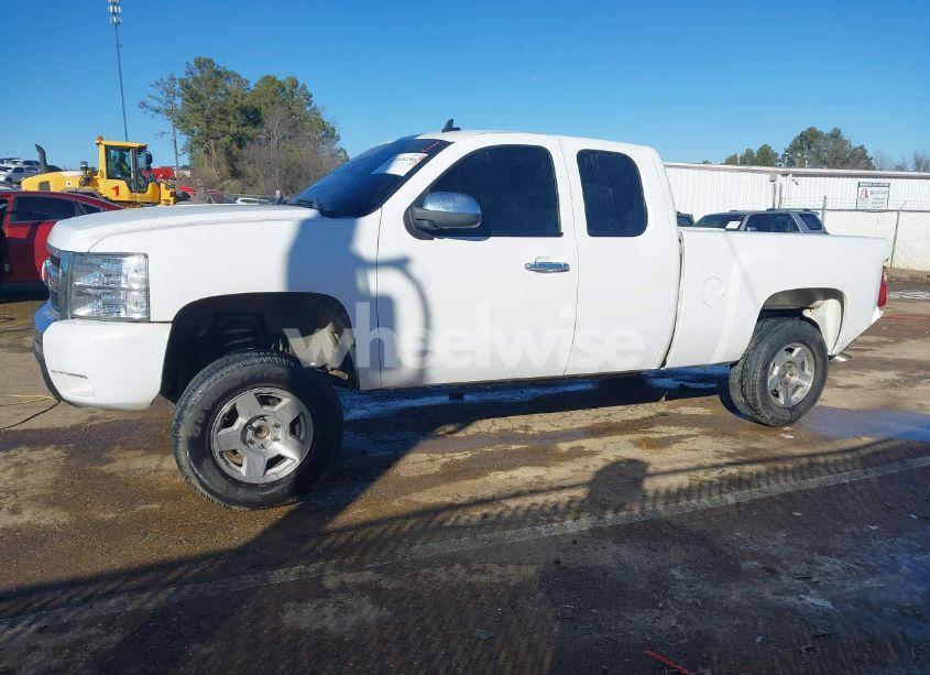 Photo 15 of 2011 Chevrolet Silverado 1500 LT (VIN 1GCRCSE01BZ142326)