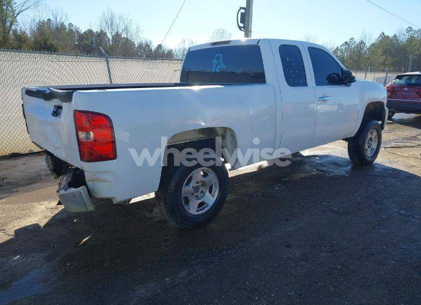 Photo 4 of 2011 Chevrolet Silverado 1500 LT (VIN 1GCRCSE01BZ142326)