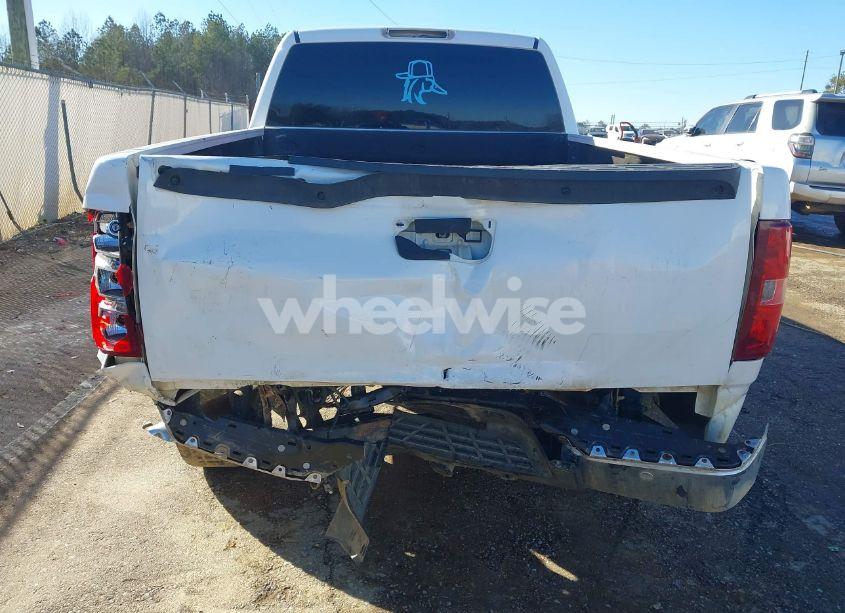 Photo 6 of 2011 Chevrolet Silverado 1500 LT (VIN 1GCRCSE01BZ142326)