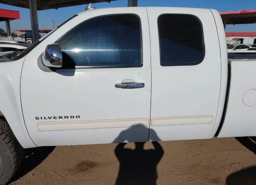 Photo 14 of 2011 Chevrolet Silverado 1500 LT (VIN 1GCRCSE01BZ324995)