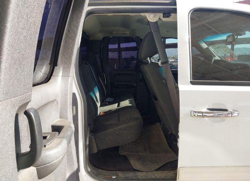 Photo 8 of 2011 Chevrolet Silverado 1500 LT (VIN 1GCRCSE01BZ324995)