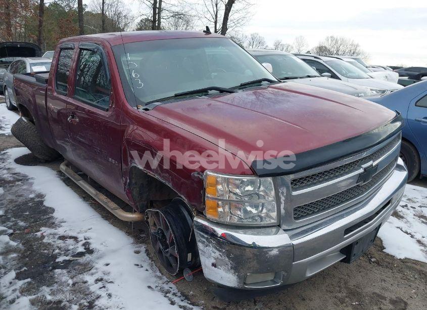2013 Chevrolet Silverado 1500 LT (VIN 1GCRCSE01DZ111063) main photo