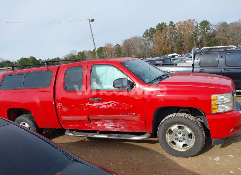 Photo 13 of 2011 Chevrolet Silverado 1500 LT (VIN 1GCRCSE02BZ187887)