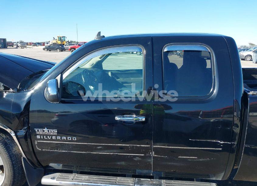 Photo 15 of 2011 Chevrolet Silverado 1500 LT (VIN 1GCRCSE02BZ327758)