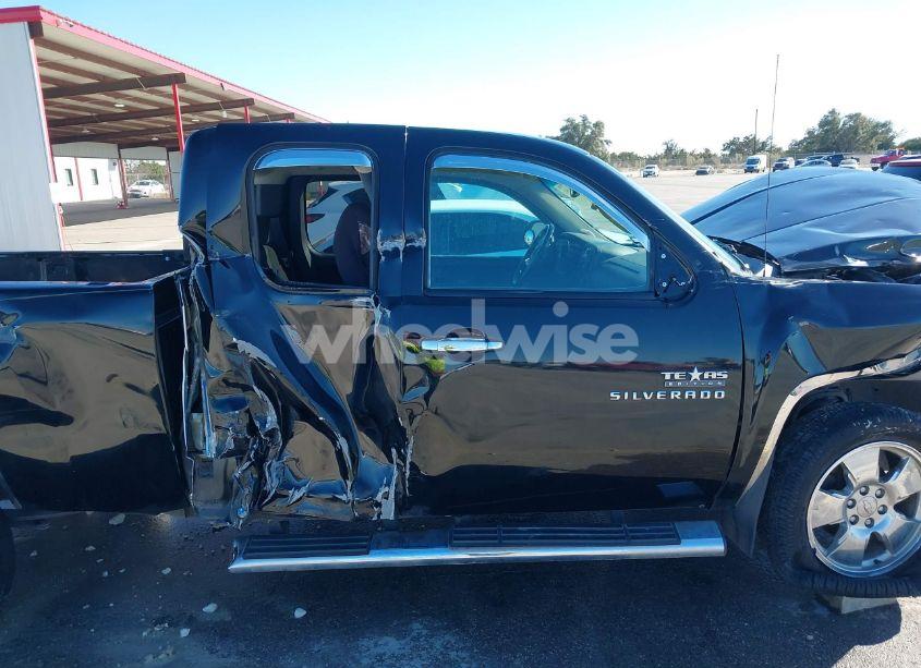 Photo 19 of 2011 Chevrolet Silverado 1500 LT (VIN 1GCRCSE02BZ327758)