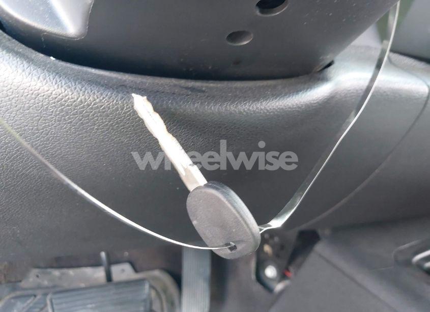 Photo 11 of 2011 Chevrolet Silverado 1500 LT (VIN 1GCRCSE03BZ307843)