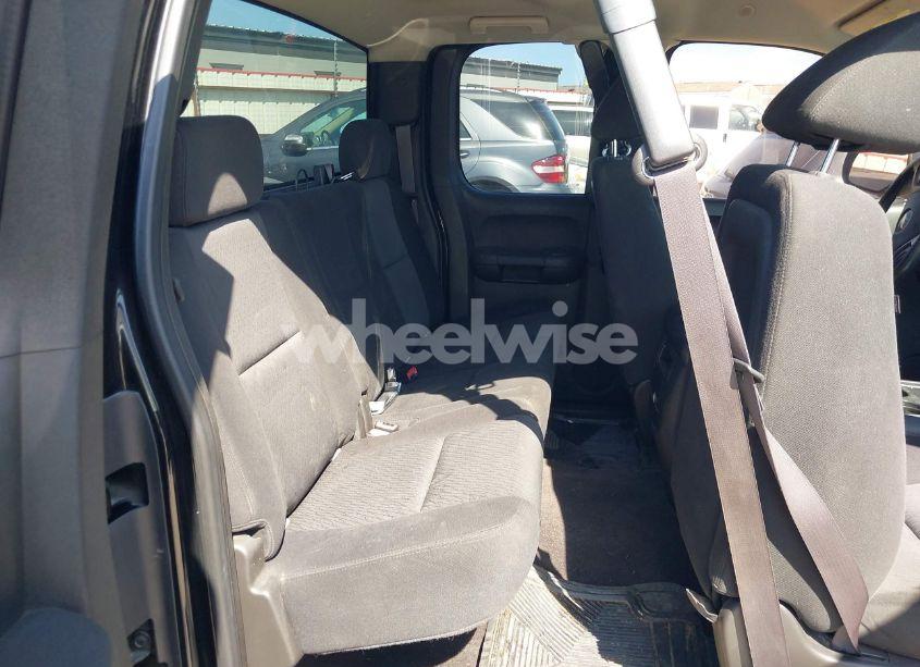 Photo 8 of 2011 Chevrolet Silverado 1500 LT (VIN 1GCRCSE03BZ307843)