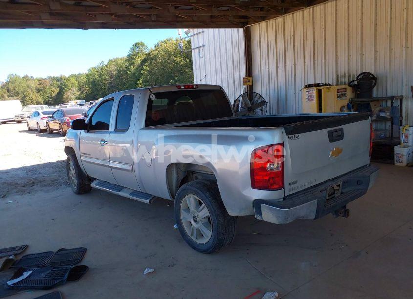 Photo 3 of 2012 Chevrolet Silverado 1500 LT (VIN 1GCRCSE03CZ232871)