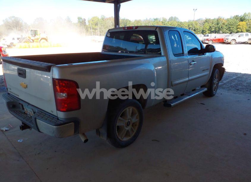 Photo 4 of 2012 Chevrolet Silverado 1500 LT (VIN 1GCRCSE03CZ232871)