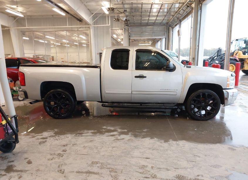 Photo 13 of 2012 Chevrolet Silverado 1500 LT (VIN 1GCRCSE03CZ300912)