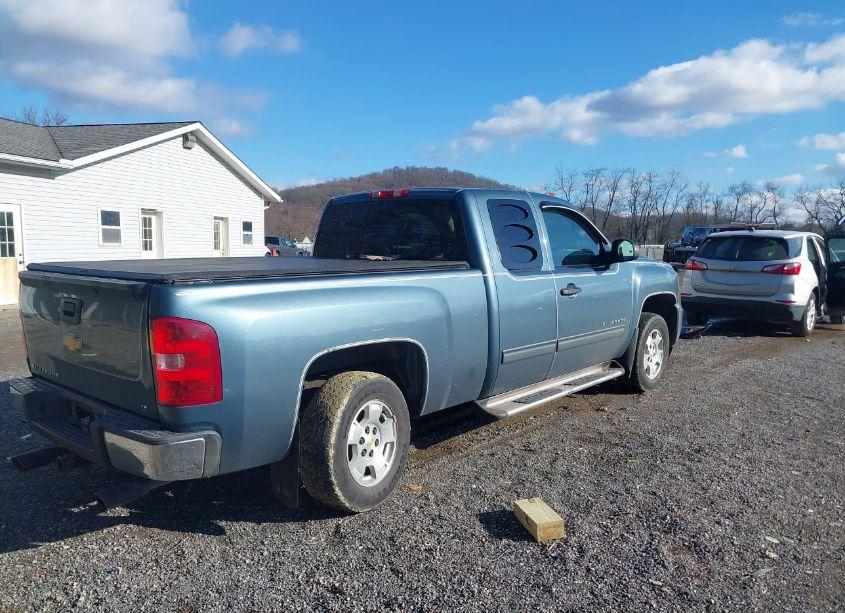 Photo 4 of 2013 Chevrolet Silverado 1500 LT (VIN 1GCRCSE03DZ162841)