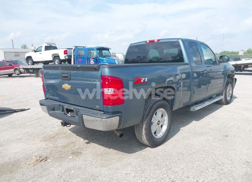 Photo 4 of 2013 Chevrolet Silverado 1500 LT (VIN 1GCRCSE03DZ204859)