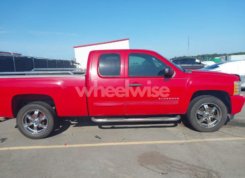 Photo 13 of 2011 Chevrolet Silverado 1500 LT (VIN 1GCRCSE04BZ134740)