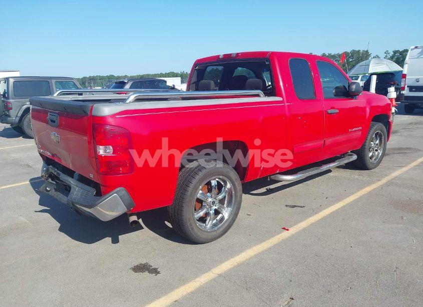 Photo 4 of 2011 Chevrolet Silverado 1500 LT (VIN 1GCRCSE04BZ134740)