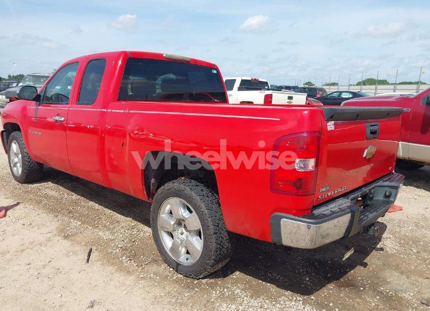 Photo 3 of 2011 Chevrolet Silverado 1500 LT (VIN 1GCRCSE04BZ301582)