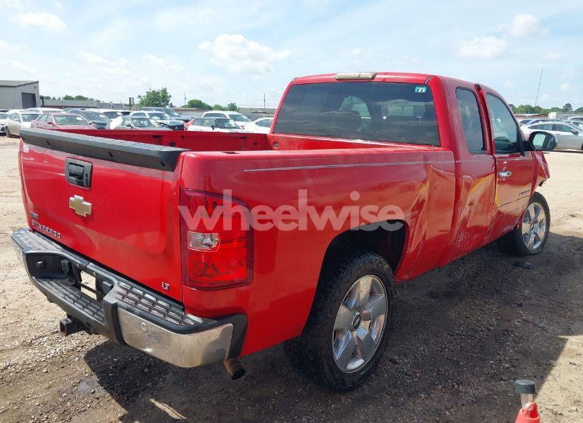 Photo 4 of 2011 Chevrolet Silverado 1500 LT (VIN 1GCRCSE04BZ301582)