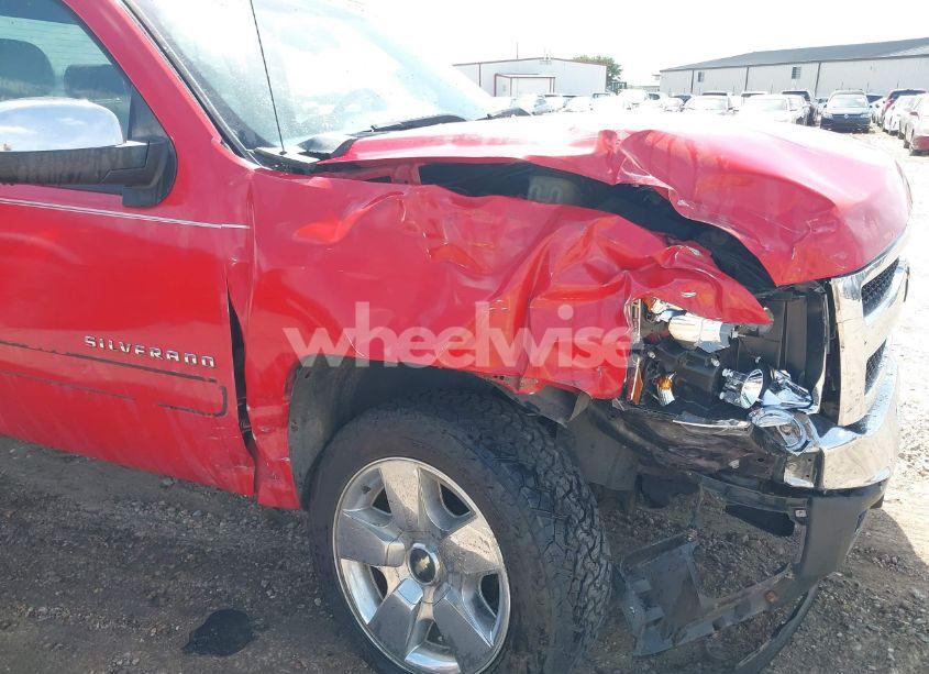 Photo 6 of 2011 Chevrolet Silverado 1500 LT (VIN 1GCRCSE04BZ301582)