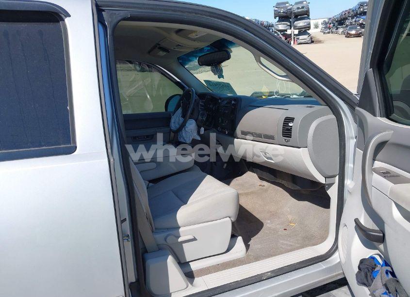 Photo 5 of 2012 Chevrolet Silverado 1500 LT (VIN 1GCRCSE04CZ346975)