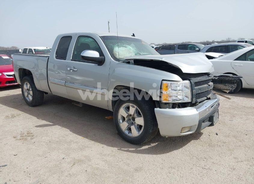 2011 Chevrolet Silverado 1500 LT (VIN 1GCRCSE05BZ117820) main photo