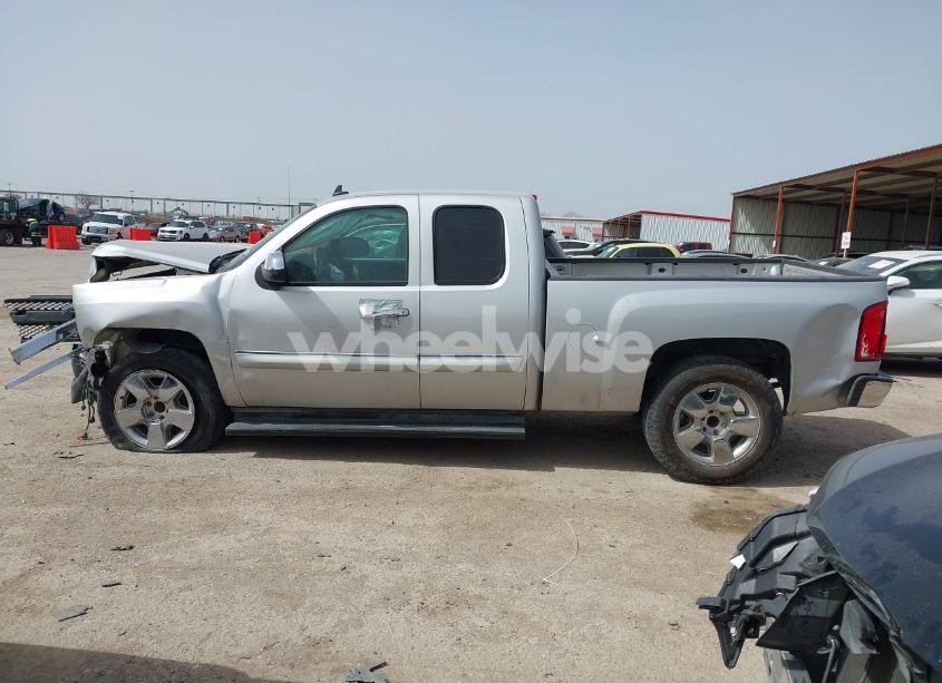 Photo 14 of 2011 Chevrolet Silverado 1500 LT (VIN 1GCRCSE05BZ117820)