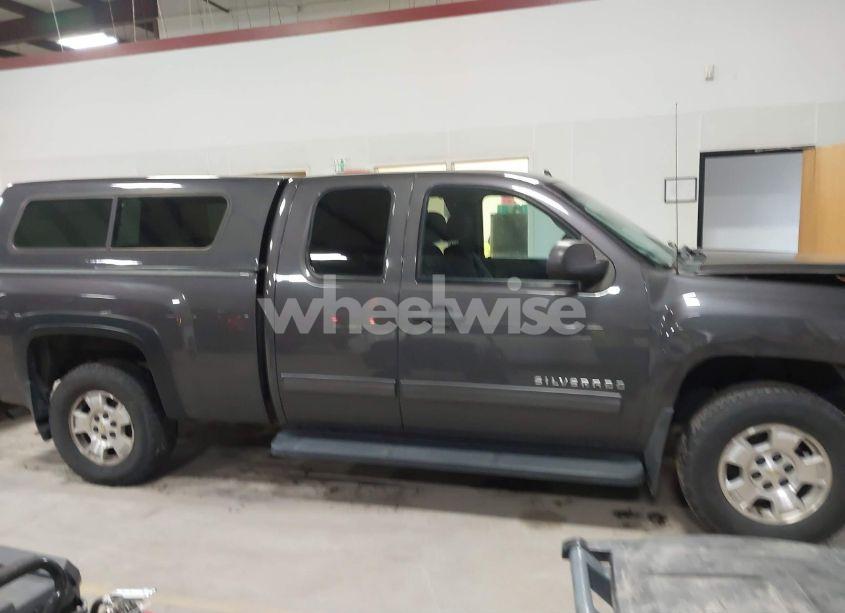 Photo 13 of 2011 Chevrolet Silverado 1500 LT (VIN 1GCRCSE05BZ260072)