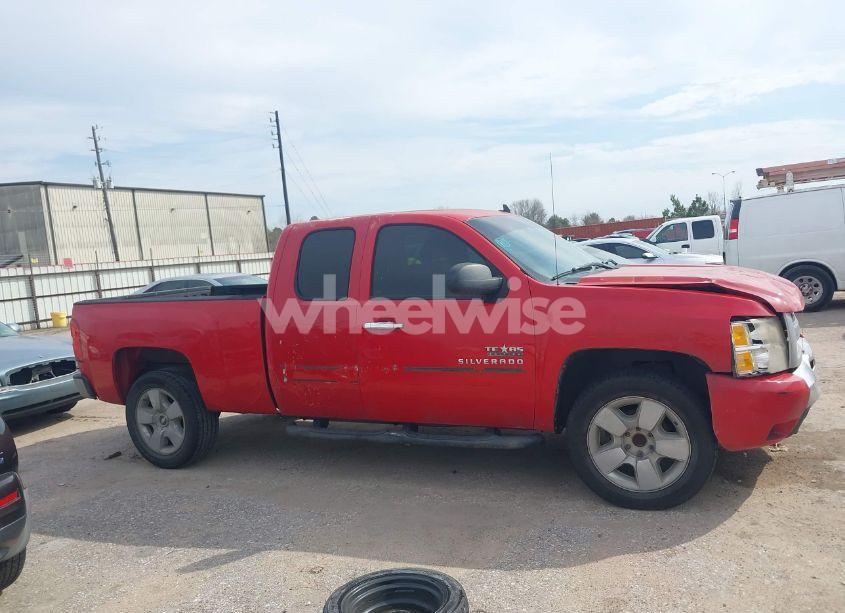 Photo 13 of 2011 Chevrolet Silverado 1500 LT (VIN 1GCRCSE05BZ320951)