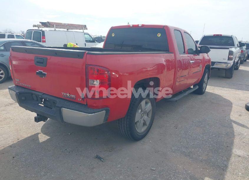 Photo 4 of 2011 Chevrolet Silverado 1500 LT (VIN 1GCRCSE05BZ320951)