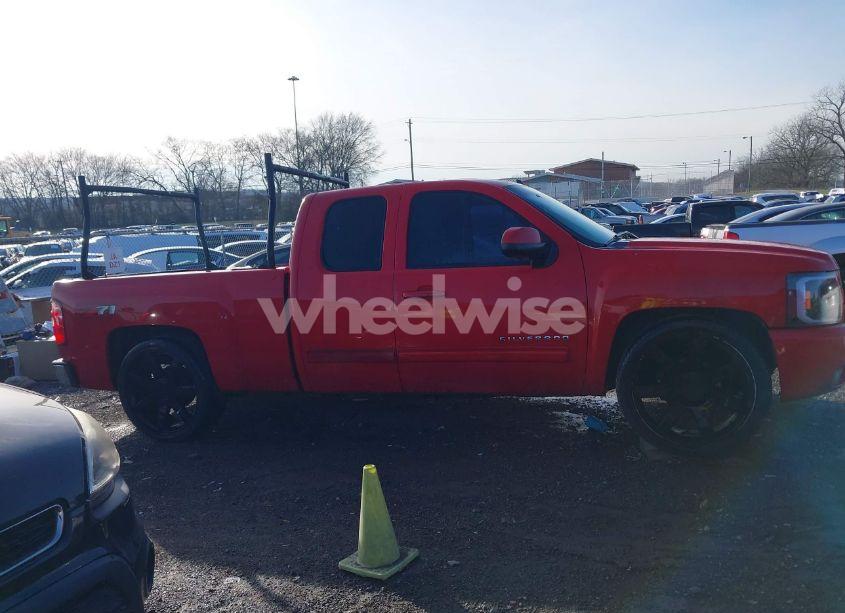 Photo 13 of 2011 Chevrolet Silverado 1500 LT (VIN 1GCRCSE05BZ382821)