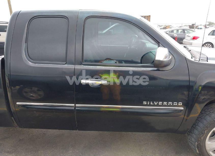 Photo 13 of 2011 Chevrolet Silverado 1500 LT (VIN 1GCRCSE05BZ408348)