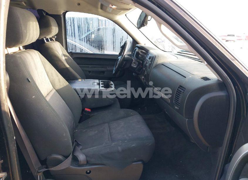 Photo 5 of 2011 Chevrolet Silverado 1500 LT (VIN 1GCRCSE05BZ408348)