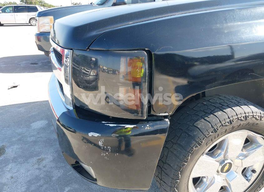 Photo 6 of 2011 Chevrolet Silverado 1500 LT (VIN 1GCRCSE05BZ408348)