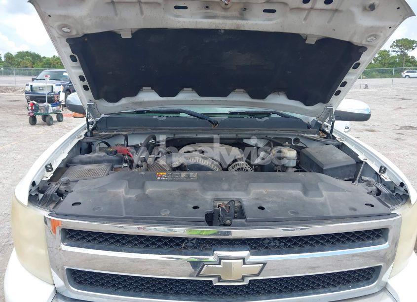 Photo 10 of 2011 Chevrolet Silverado 1500 LT (VIN 1GCRCSE05BZ436733)