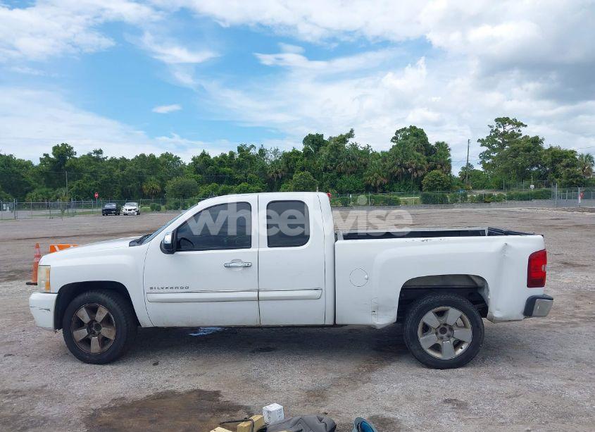 Photo 14 of 2011 Chevrolet Silverado 1500 LT (VIN 1GCRCSE05BZ436733)