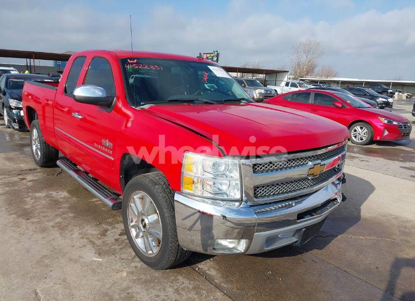 2013 Chevrolet Silverado 1500 LT (VIN 1GCRCSE05DZ286934) main photo