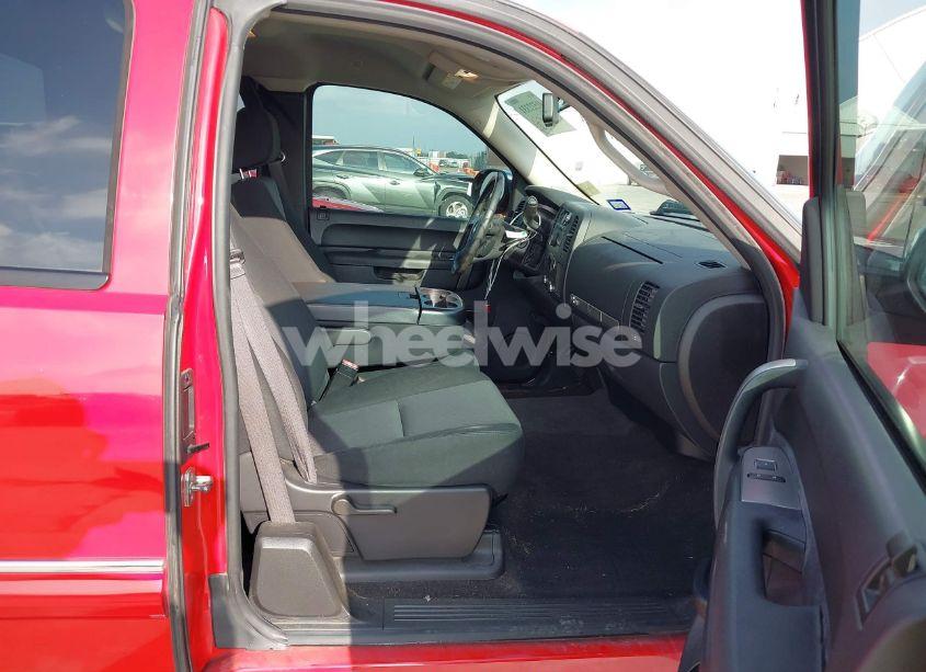 Photo 5 of 2013 Chevrolet Silverado 1500 LT (VIN 1GCRCSE05DZ286934)