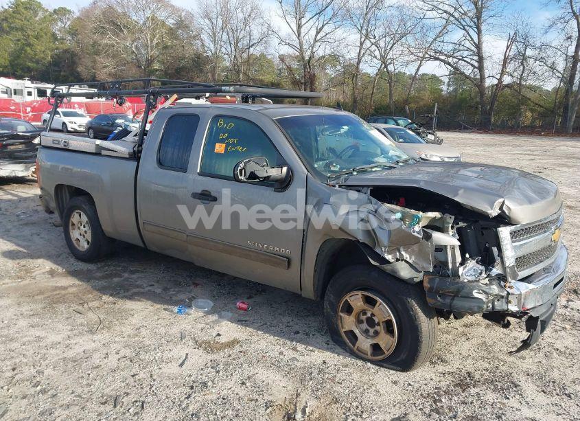 2013 Chevrolet Silverado 1500 LT (VIN 1GCRCSE05DZ363172) main photo