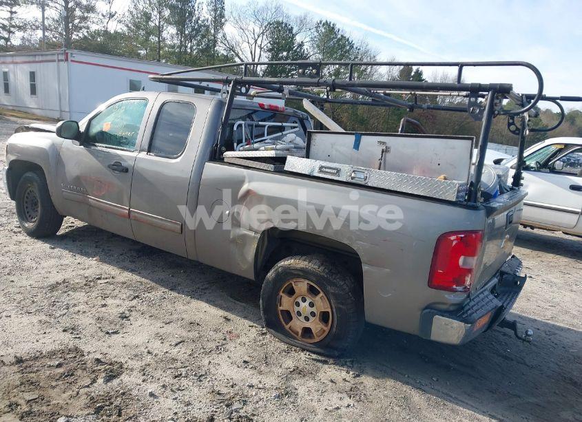 Photo 3 of 2013 Chevrolet Silverado 1500 LT (VIN 1GCRCSE05DZ363172)