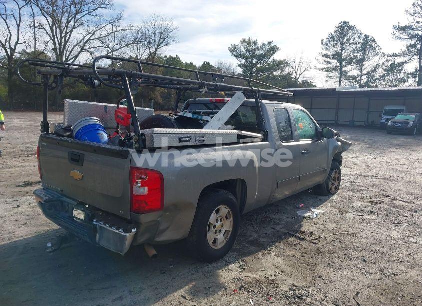 Photo 4 of 2013 Chevrolet Silverado 1500 LT (VIN 1GCRCSE05DZ363172)