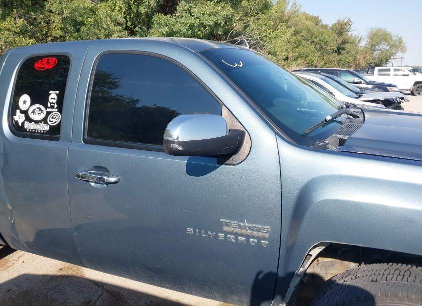 Photo 13 of 2011 Chevrolet Silverado 1500 LT (VIN 1GCRCSE06BZ106227)