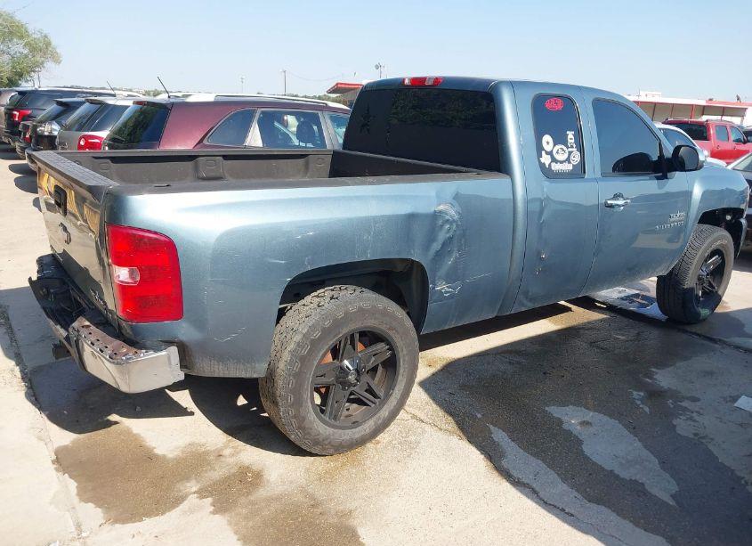 Photo 4 of 2011 Chevrolet Silverado 1500 LT (VIN 1GCRCSE06BZ106227)