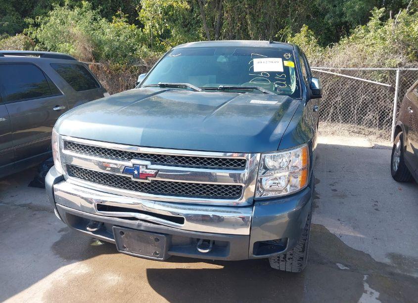 Photo 6 of 2011 Chevrolet Silverado 1500 LT (VIN 1GCRCSE06BZ106227)