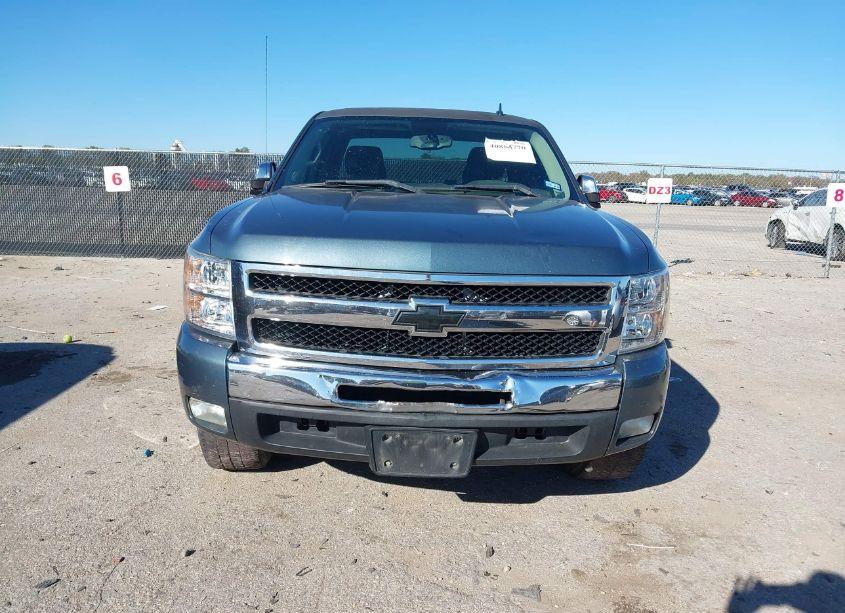 Photo 12 of 2011 Chevrolet Silverado 1500 LT (VIN 1GCRCSE06BZ136991)