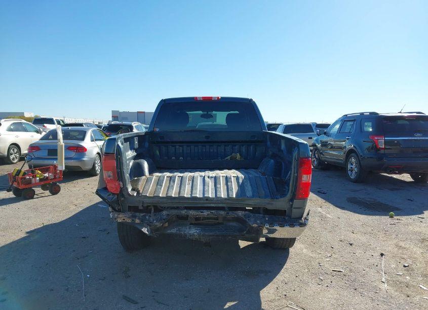 Photo 16 of 2011 Chevrolet Silverado 1500 LT (VIN 1GCRCSE06BZ136991)